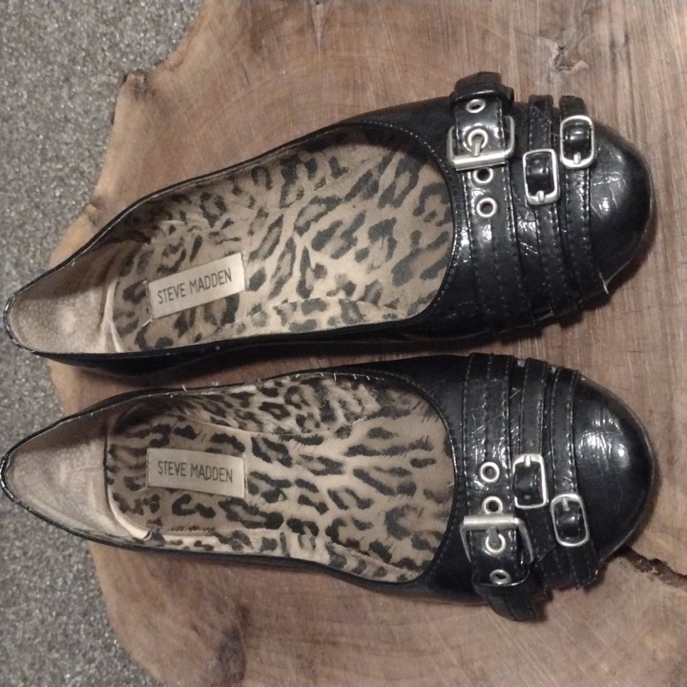 Steve Madden Kerrii Black Patent Flats with Buckle Details Size 10